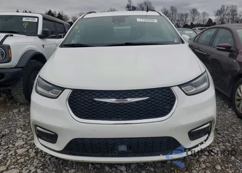 2022 Chrysler Pacifica Touring z USA, uszkodzony, nr VIN 2C4RC1FG1NR104843